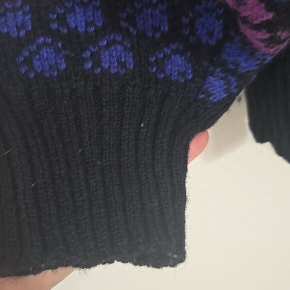 Women’s vintage 1980’s wool Halston III chunky sweater. Size Medium. - Picture 2 of 8